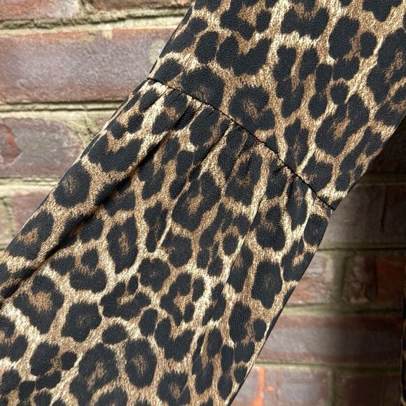 Michael Kors Women’s Cheetah V Neck Long Ballon Sleeve Top Size Medium - Picture 8 of 8